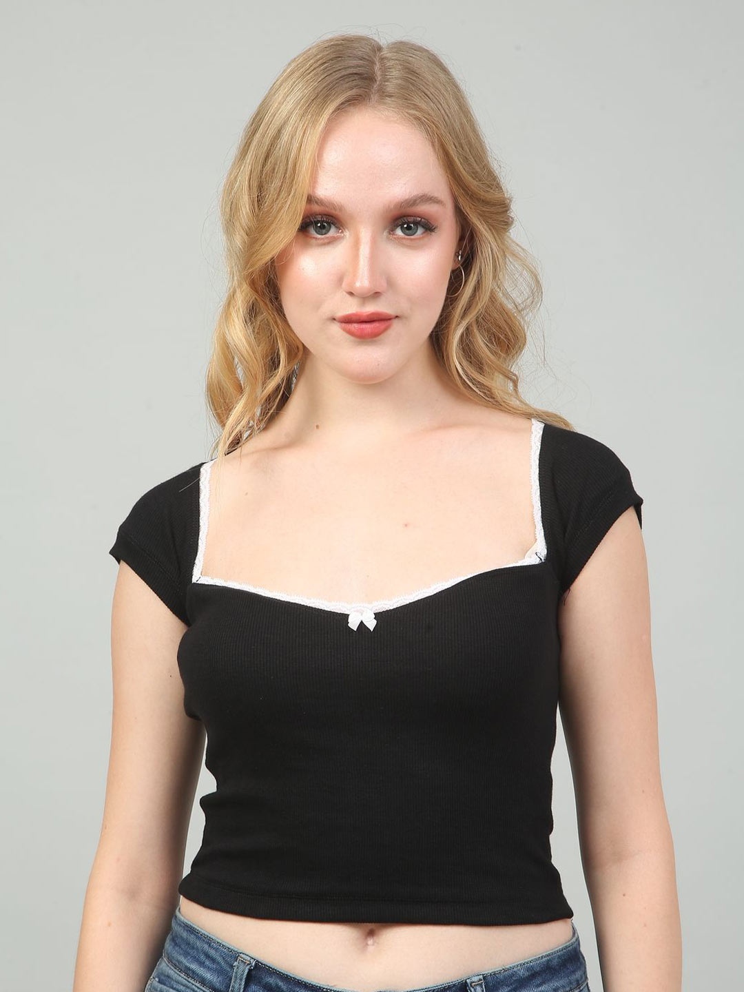 

Tivante Women Solid Sweetheart Neck Cotton Top, Black