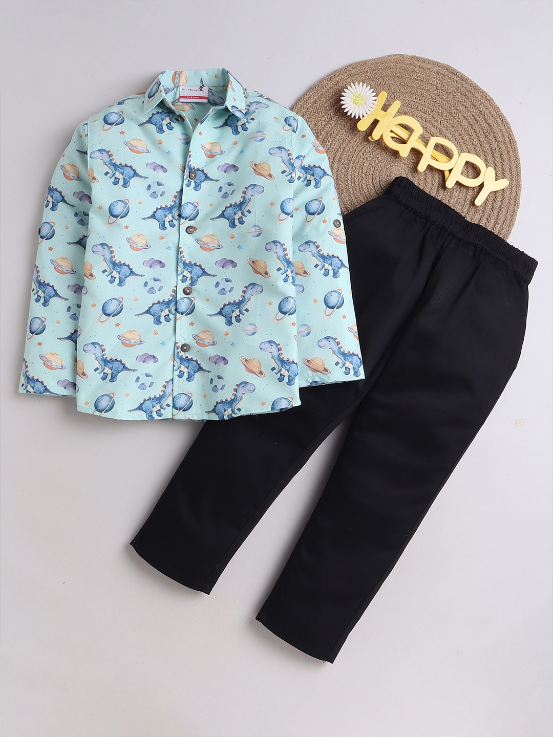

BAATCHEET Boys Printed Shirt with Trousers, Blue