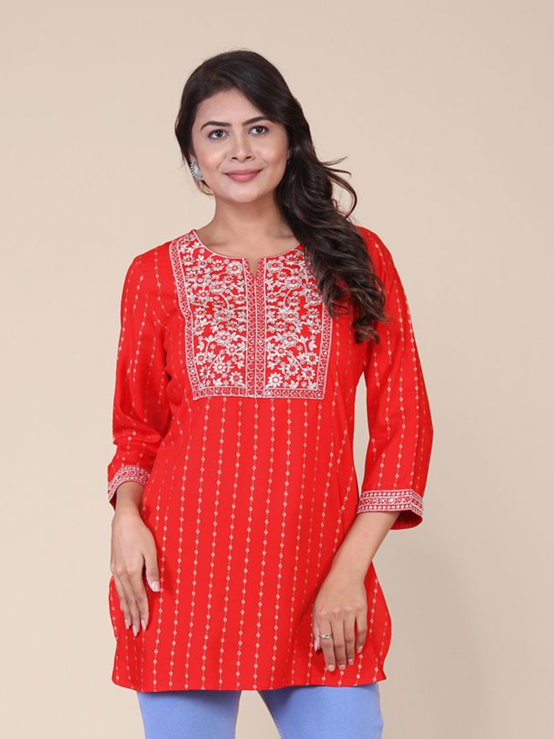 

HERE&NOW Women Floral Embroidered Kurti, Red