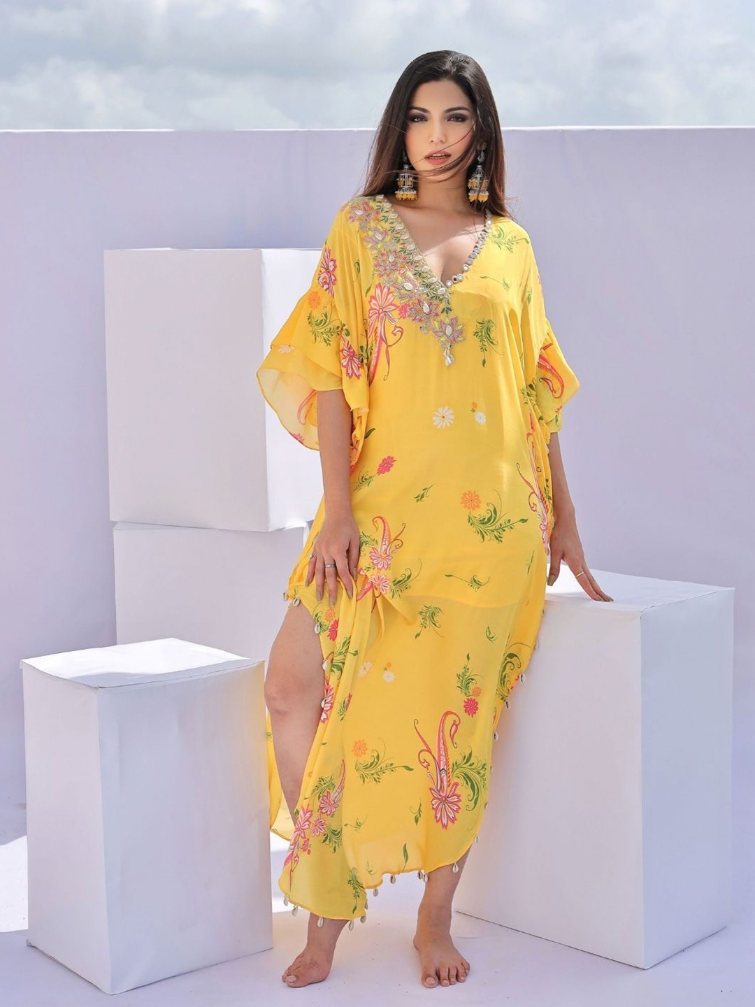 

Foram patel Yellow Paisley Print Embroidered Kaftan