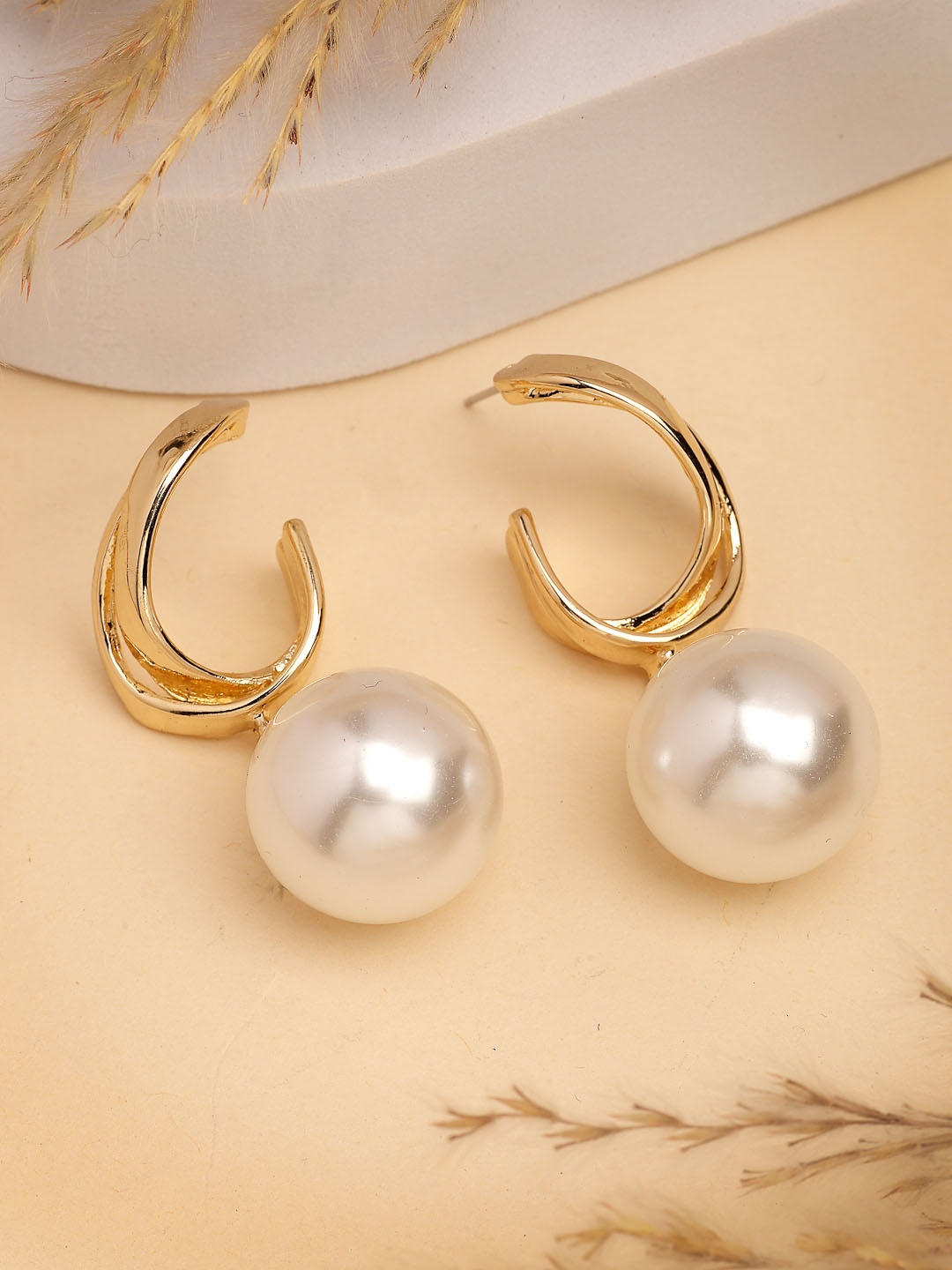 

NVR Gold-Plated Contemporary Pearls Beaded Drop Earrings