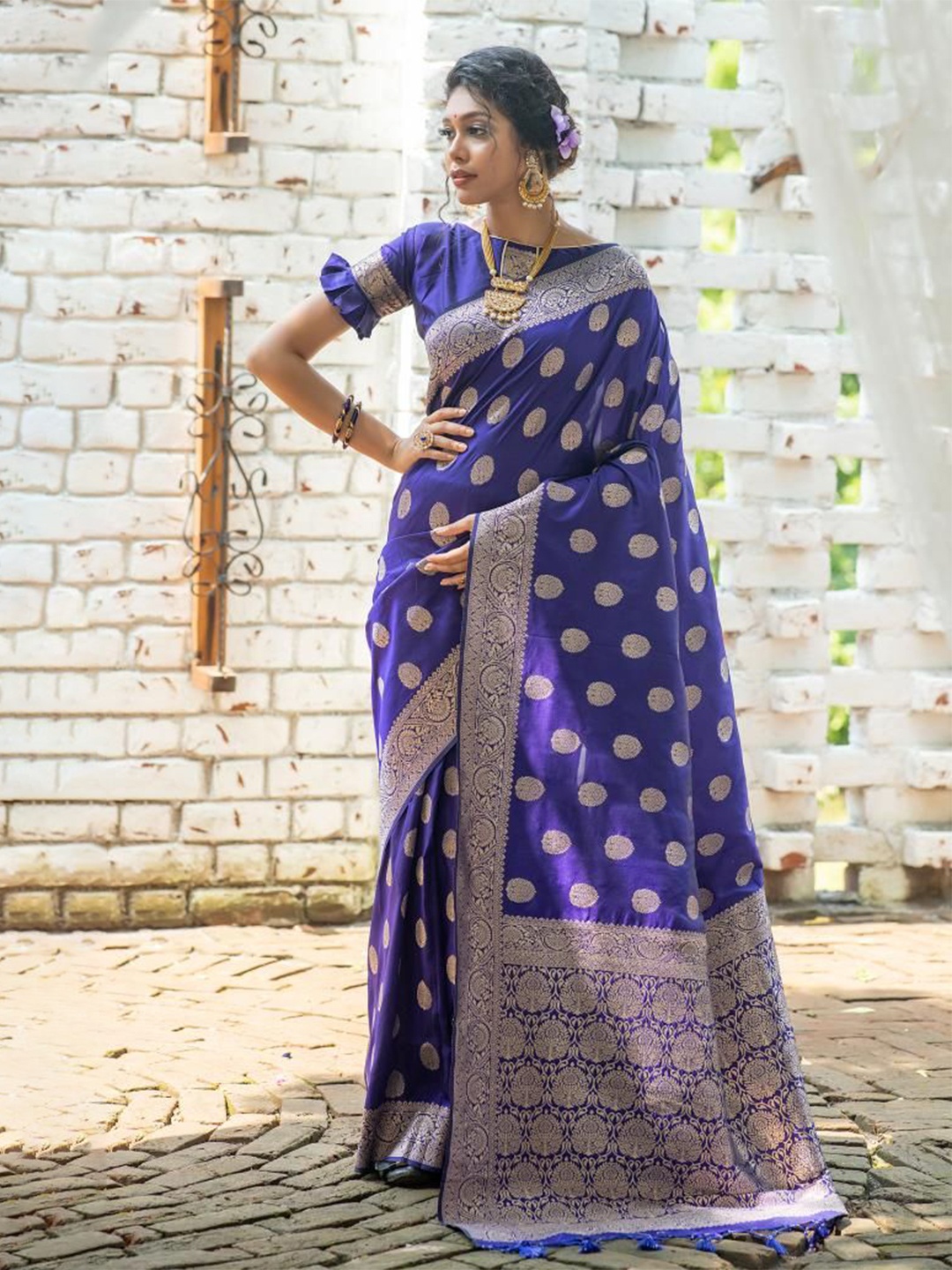 

Kandora Woven Design Zari Pure Silk Banarasi Saree, Purple
