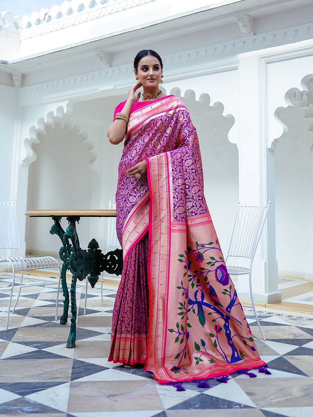 

Kandora Woven Design Zari Pure Silk Kanjeevaram Saree, Purple