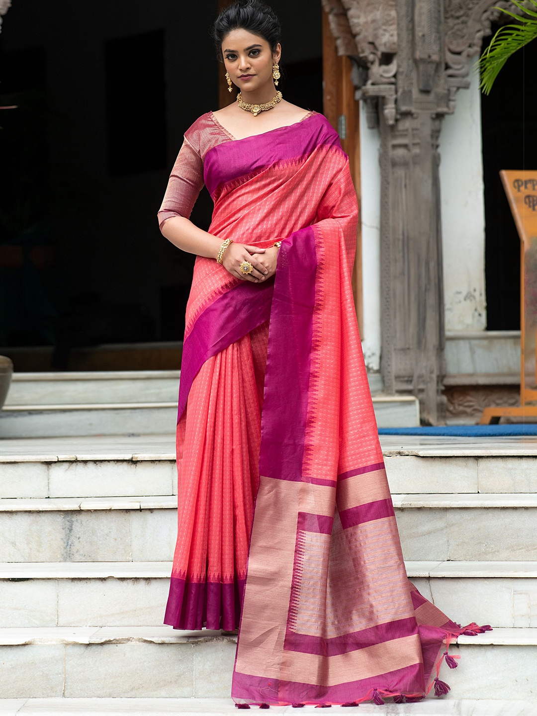 

Kandora Ethnic Motifs Woven Design Zari Pure Silk Tussar Saree, Pink