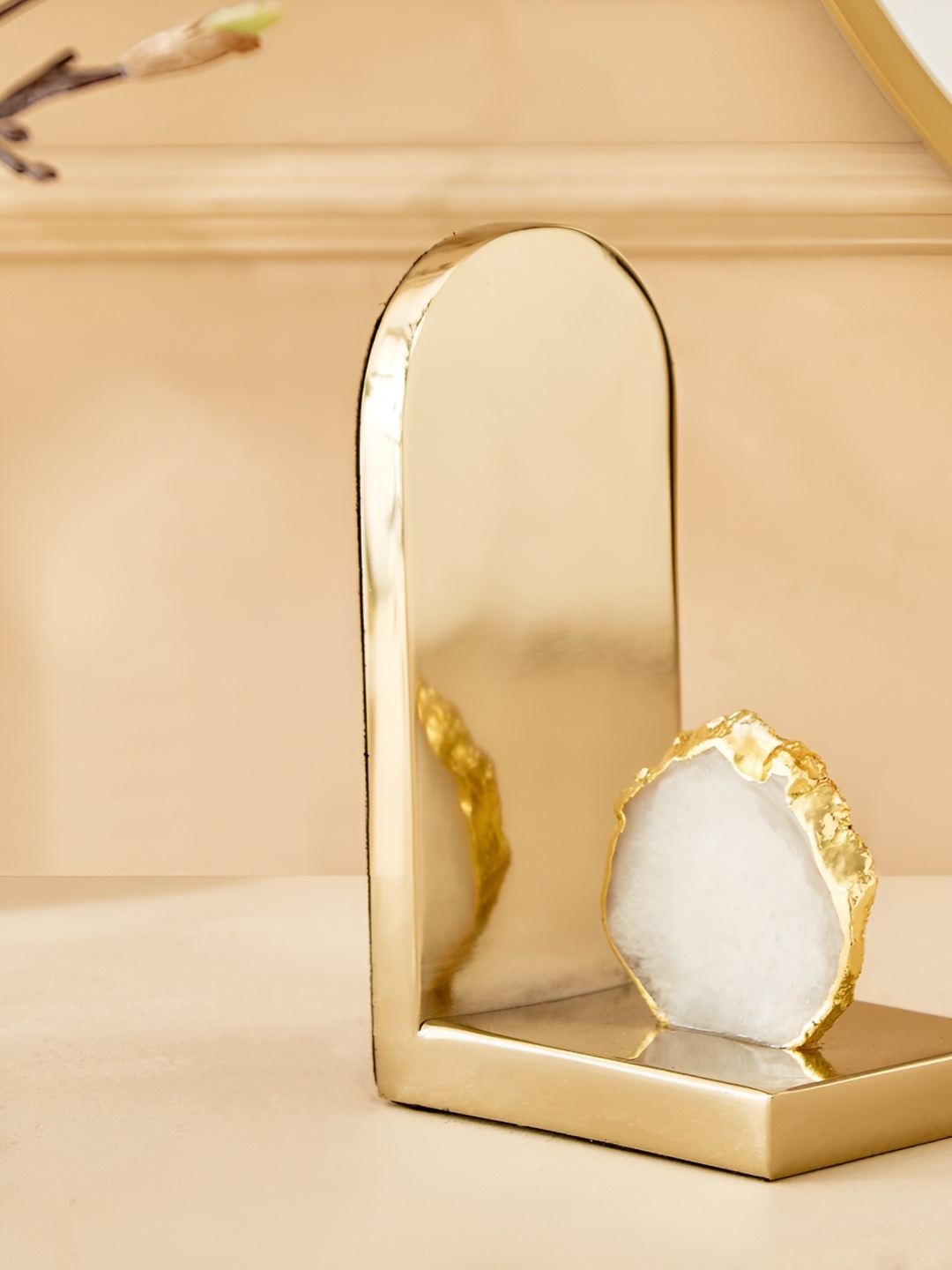 

Home Centre Beige Curio Showpiece