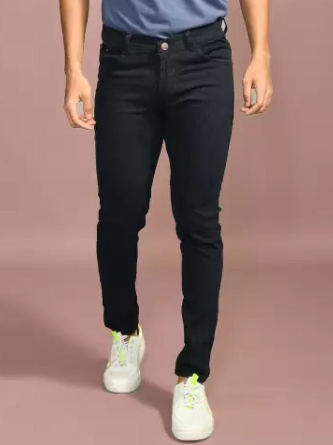 

LINARIA Men Classic Slim Fit Low Distress Jeans, Black