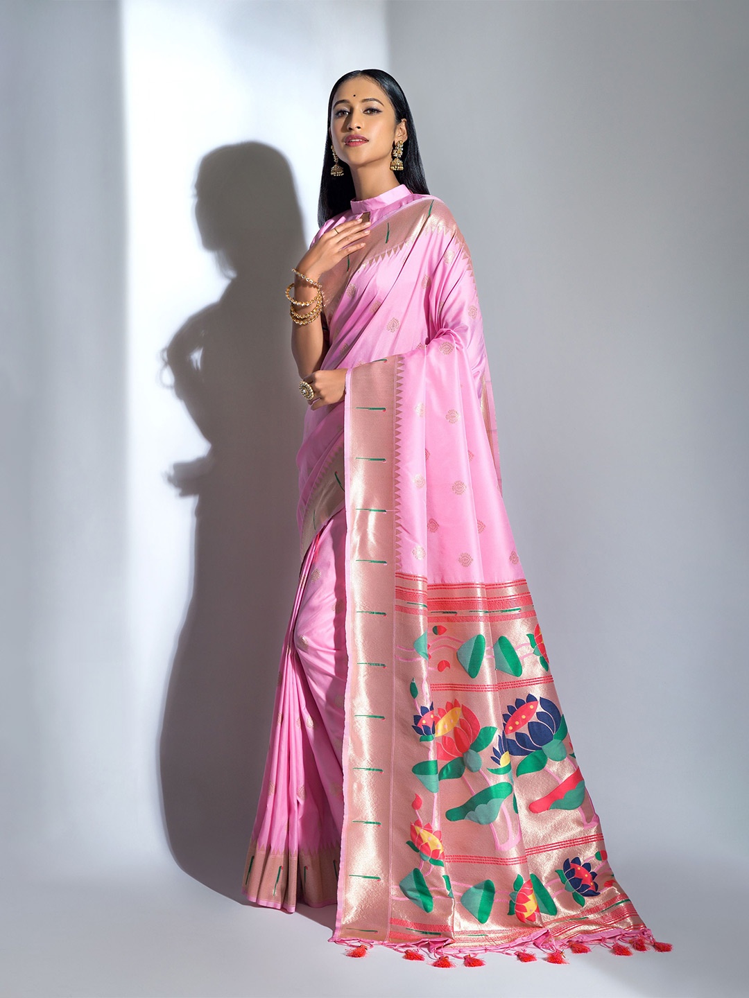 

Kandora Women Woven Design Zari Pure Silk Banarasi Saree, Pink