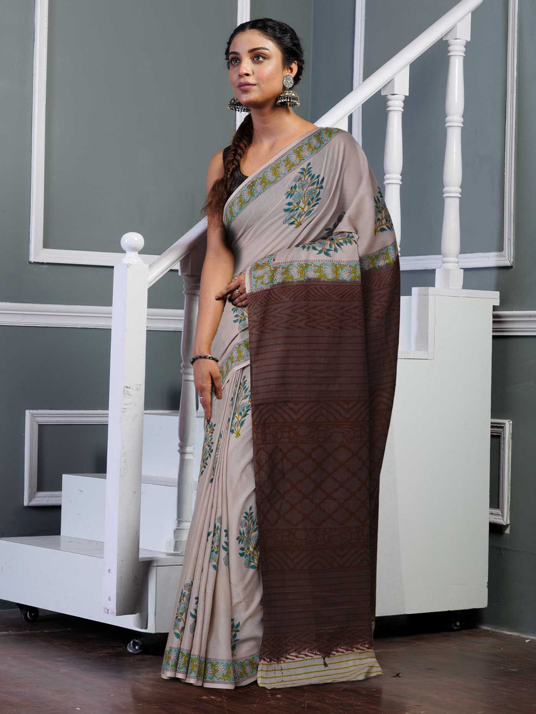 

Unnati Silks Ethnic Motifs Printed Pure Cotton Handloom Block Print Saree, Beige