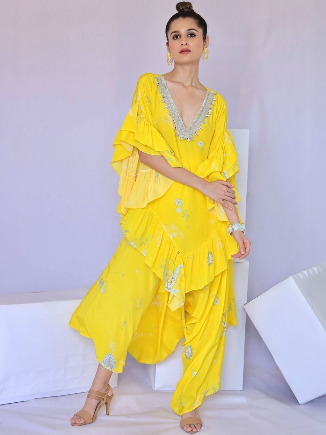 

Foram patel Yellow Printed Cowrie Co-ordset