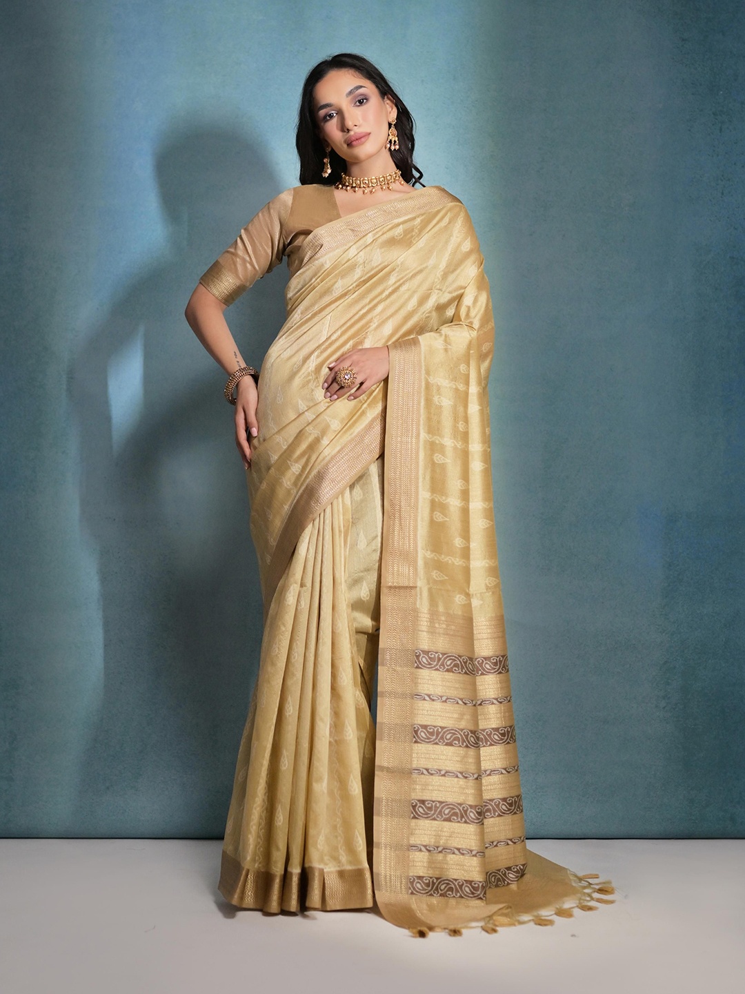 

Kandora Floral Printed Woven Design Zari Pure Silk Saree, Yellow