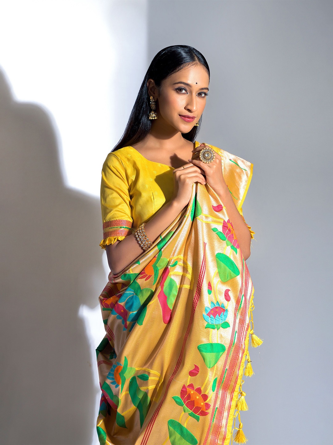 

Kandora Woven Design Zari Pure Silk Banarasi Saree, Yellow