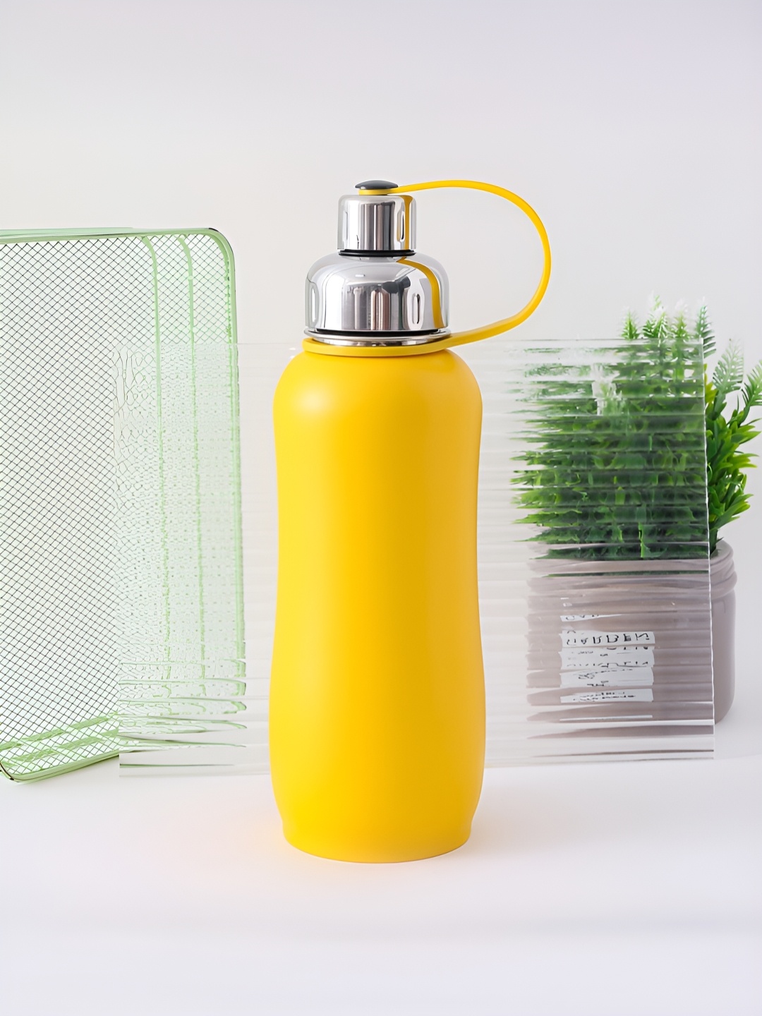 

The Better Home Yellow Stainless Steel Leak Proof Water Bottle 750ml