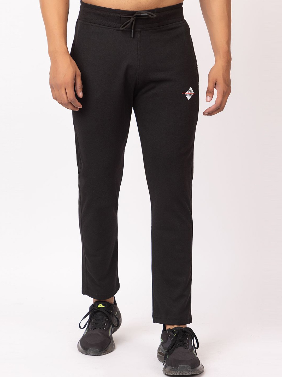 

GEE 5 Men Mid Rise Track Pants, Black