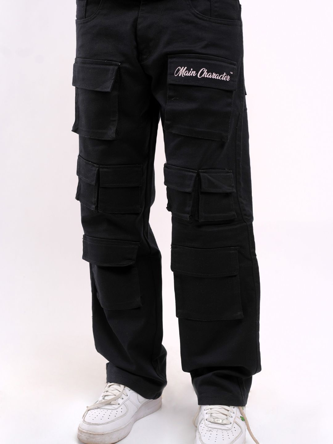 

Main Character India Unisex Relaxed Loose Fit Solid Cotton Cargos Trousers, Black