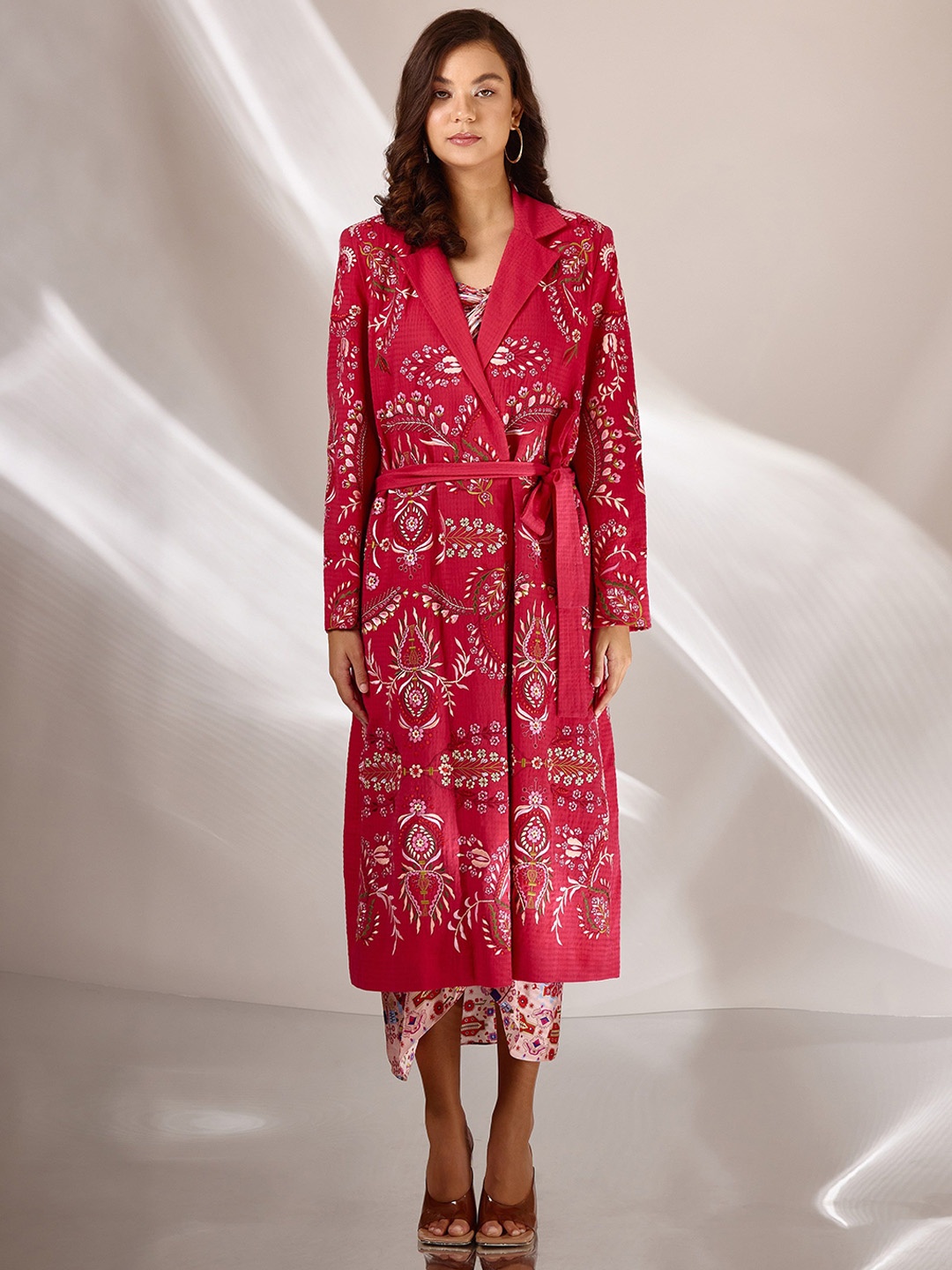

BETRUE Women Floral Printed Linen Longline Tailored Jacket, Pink