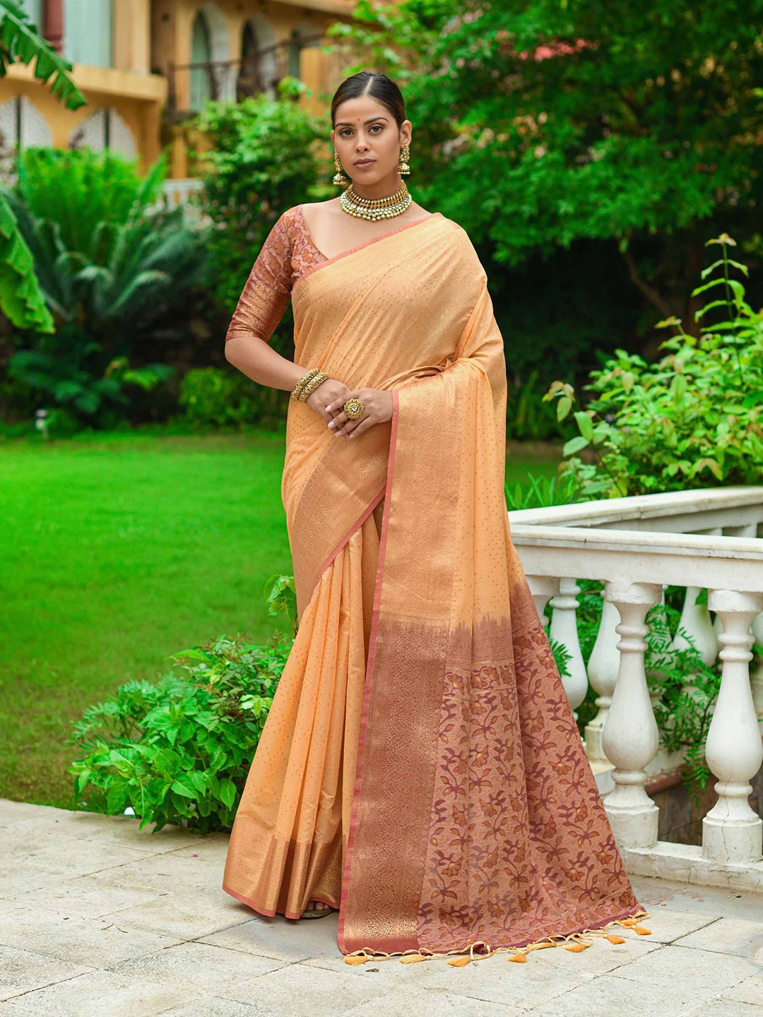 

Kandora Woven Design Zari Chanderi Saree, Orange