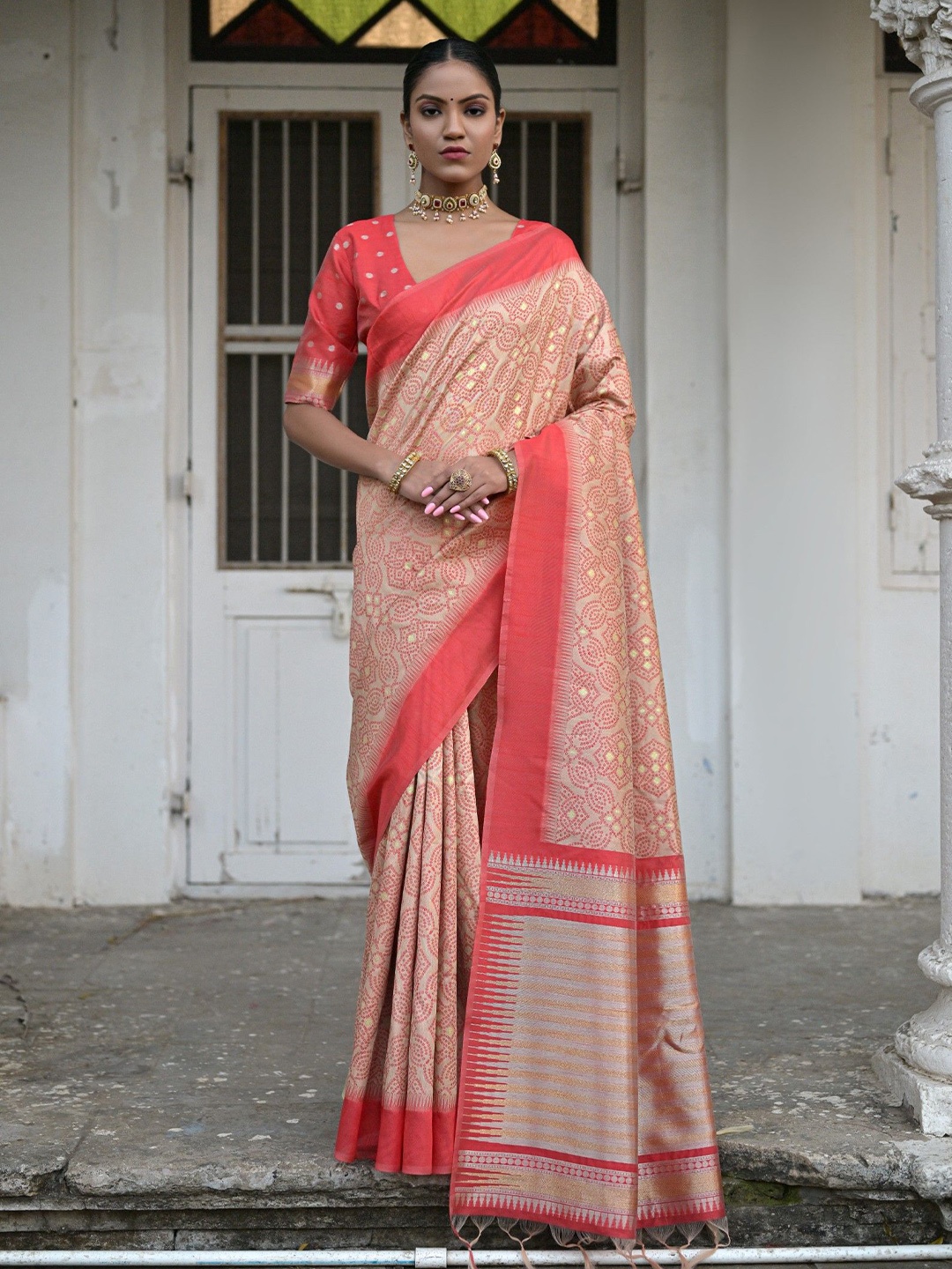 

Kandora Woven Design Zari Pure Silk Saree, Beige
