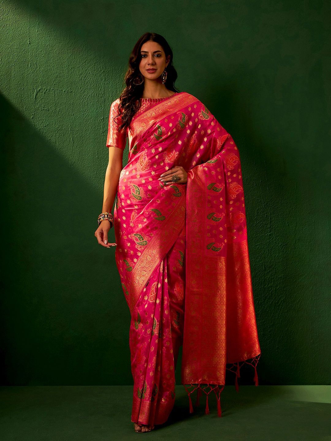 

Maroosh Ethnic Motifs Zari Organza Saree, Pink