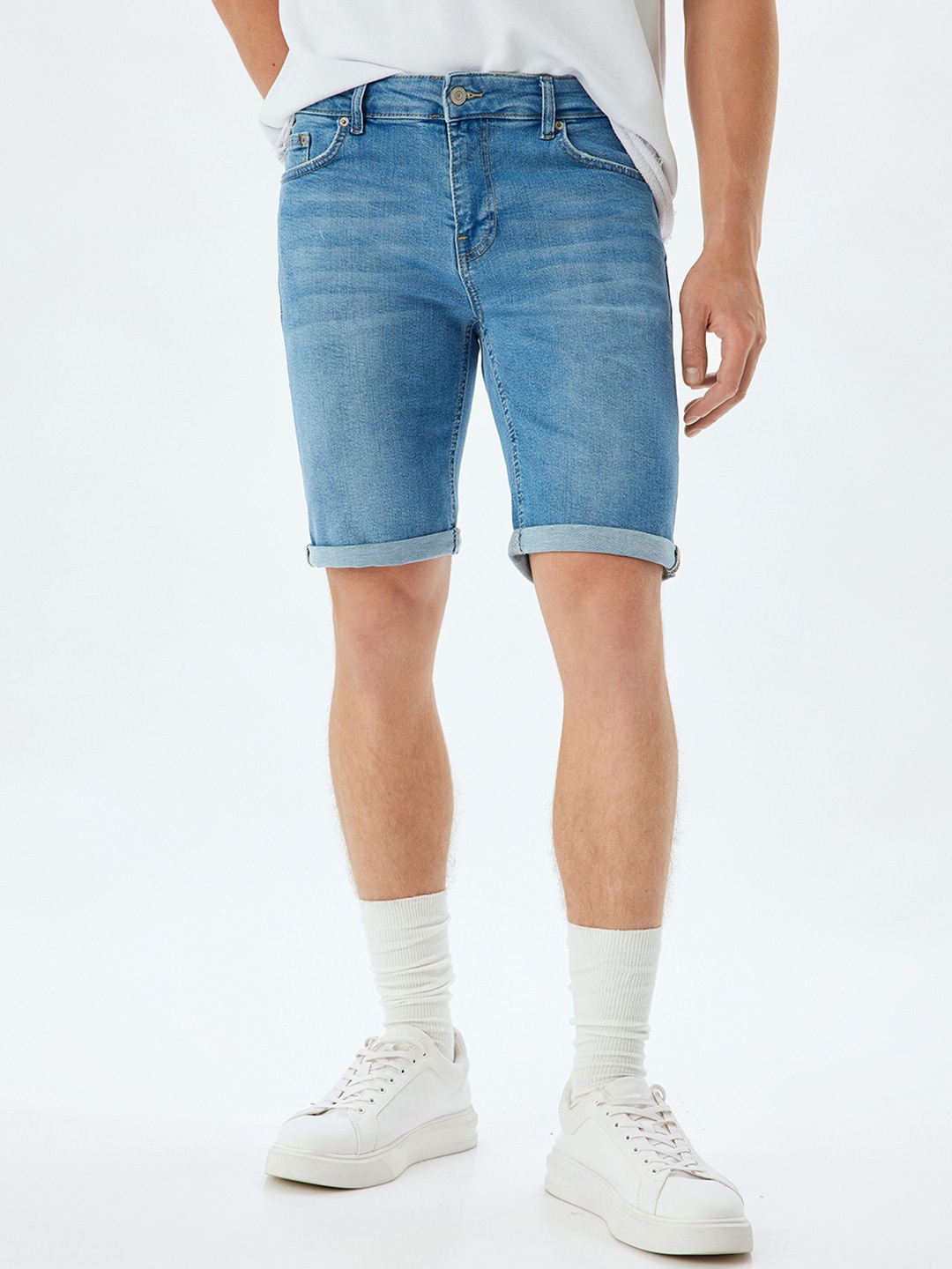 

Koton Men Solid Cotton Slim Fit Shorts, Pink