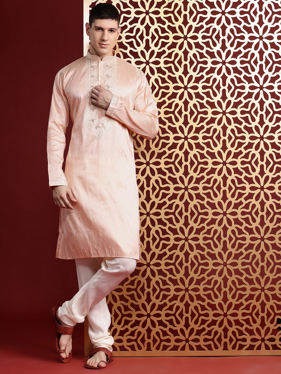 

MANQ Floral Embroidered Mandarin Collar Sequins Straight Kurta, Peach