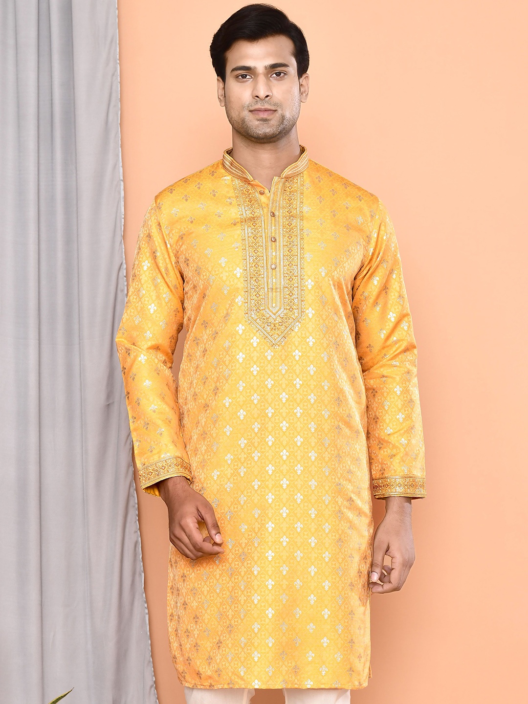 

MAAHI FABS Men Ethnic Motifs Thread Work Kurta, Yellow