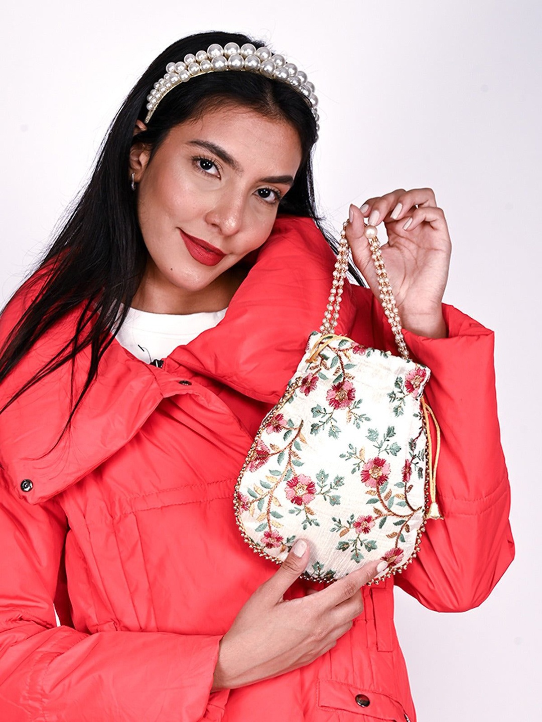

ODETTE Embroidered Potli Clutch, Off white