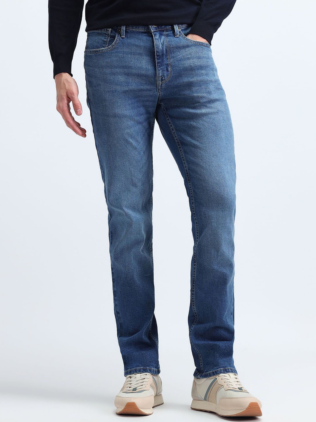 

Flying Machine Men Straight Fit Light Fade Stretchable Jeans, Blue