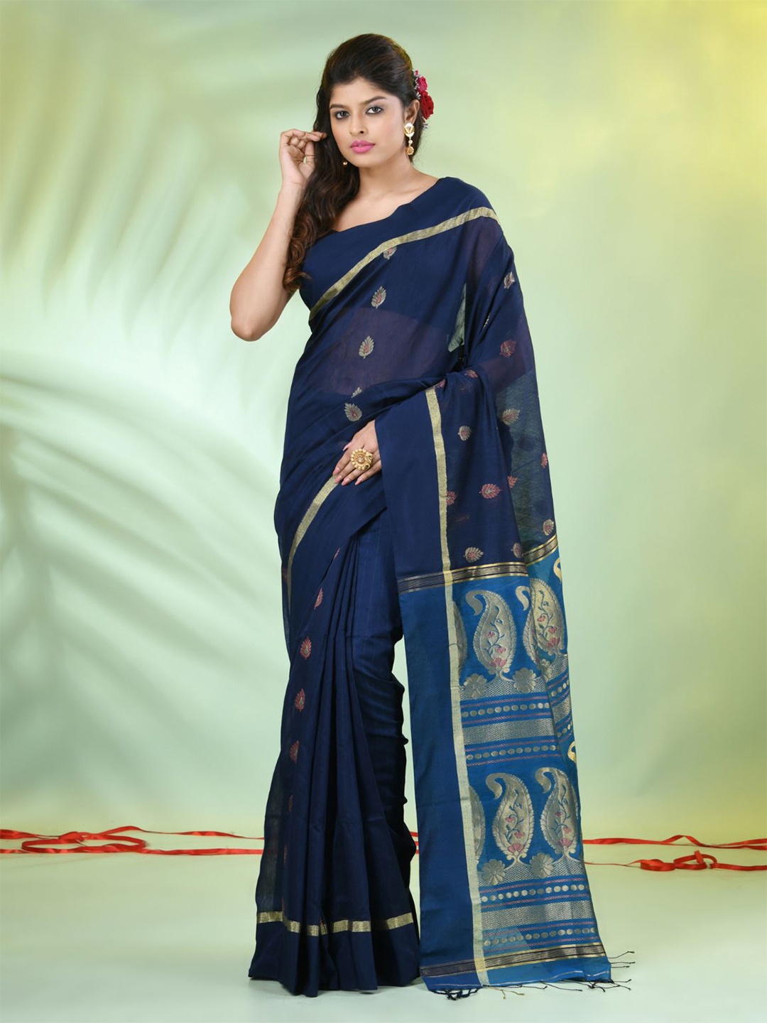 

Charukriti Woven Design Zari Saree, Navy blue