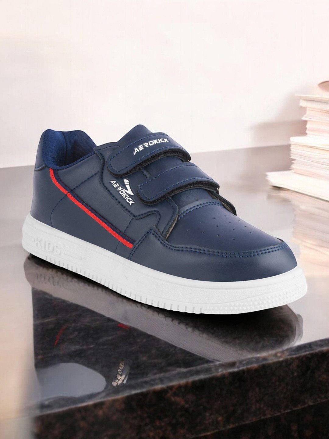 

Lil Lollipop Kids Round Toe Sneakers, Navy blue