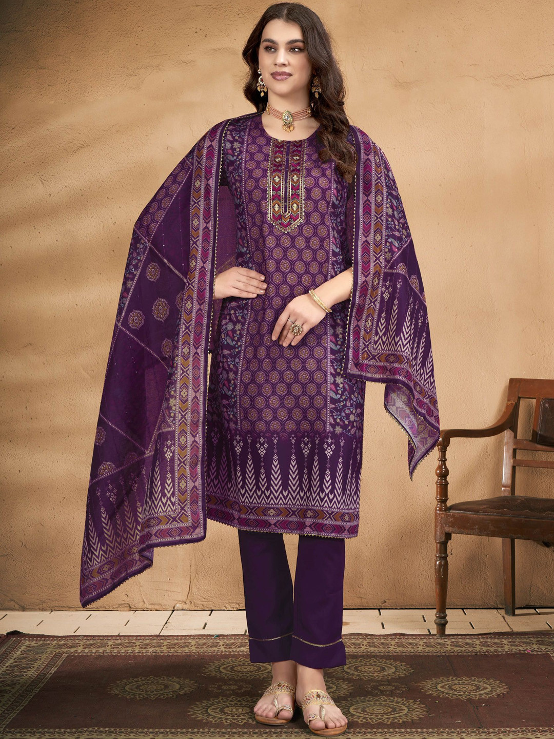 

Anouk Women Printed Regular Mirror Work Kurta with Trousers & With Dupatta, Burgundy