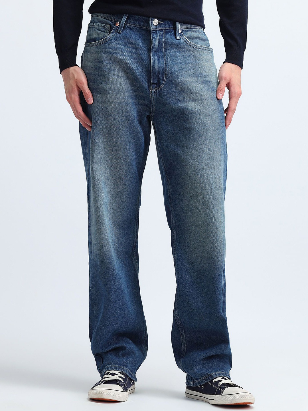 

Flying Machine Men Light Fade Cotton Stretchable Jeans, Blue