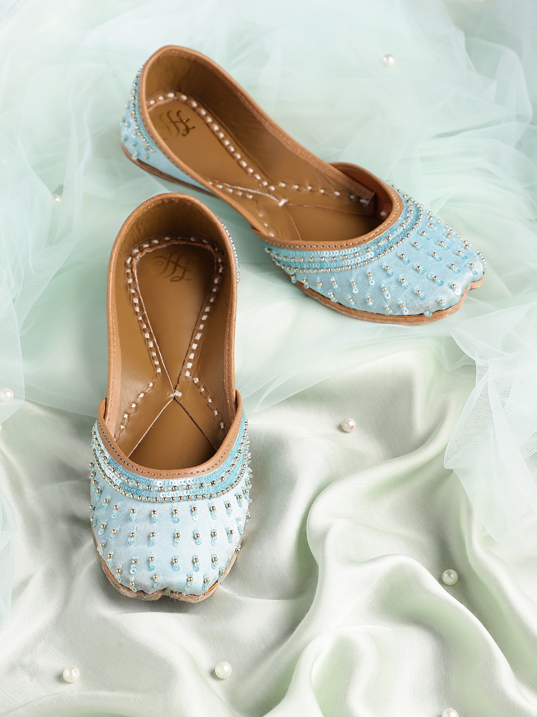 

House of Pataudi Women Embellished Ethnic Mojaris, Blue