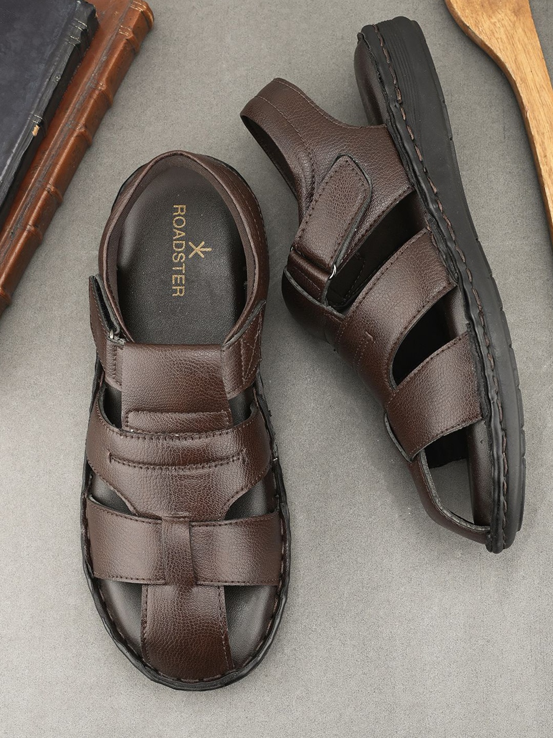 

The Roadster Lifestyle Co Men Fisherman Sandals, Brown