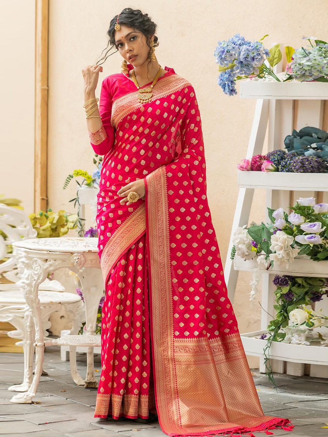 

Kandora Ethnic Motifs Woven Design Zari Pure Silk Banarasi Saree, Pink