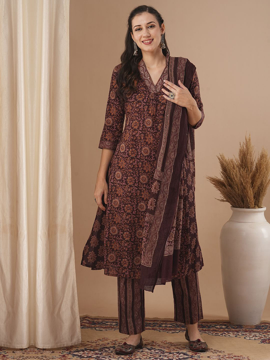 

FASHOR Women Ethnic Motifs Printed Pure Cotton Kurta with Trouser & Dupatta, Black