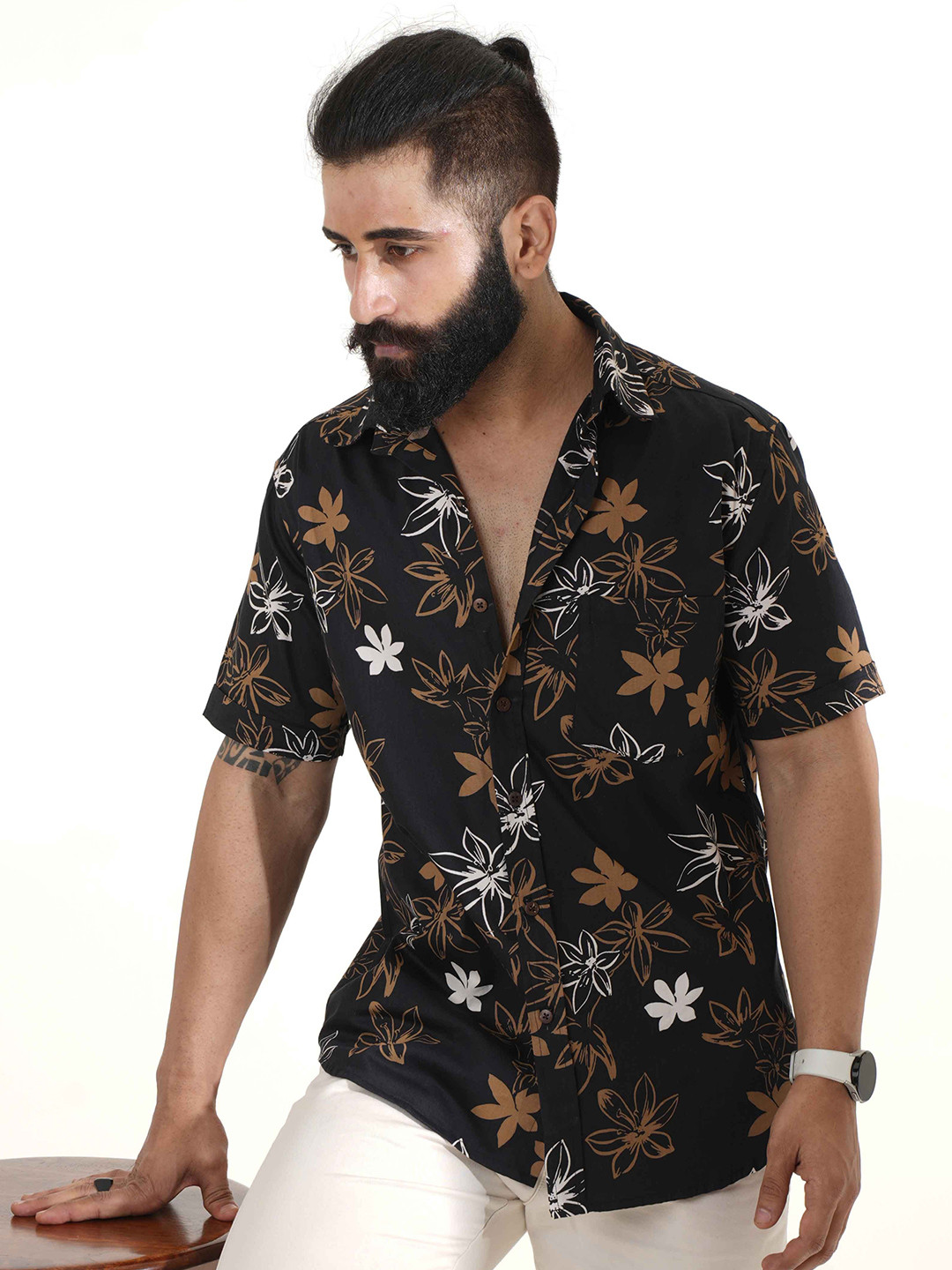 

OnlyMenGrooming Men Modern Spread Collar Floral Printed Cotton Casual Shirt, Black