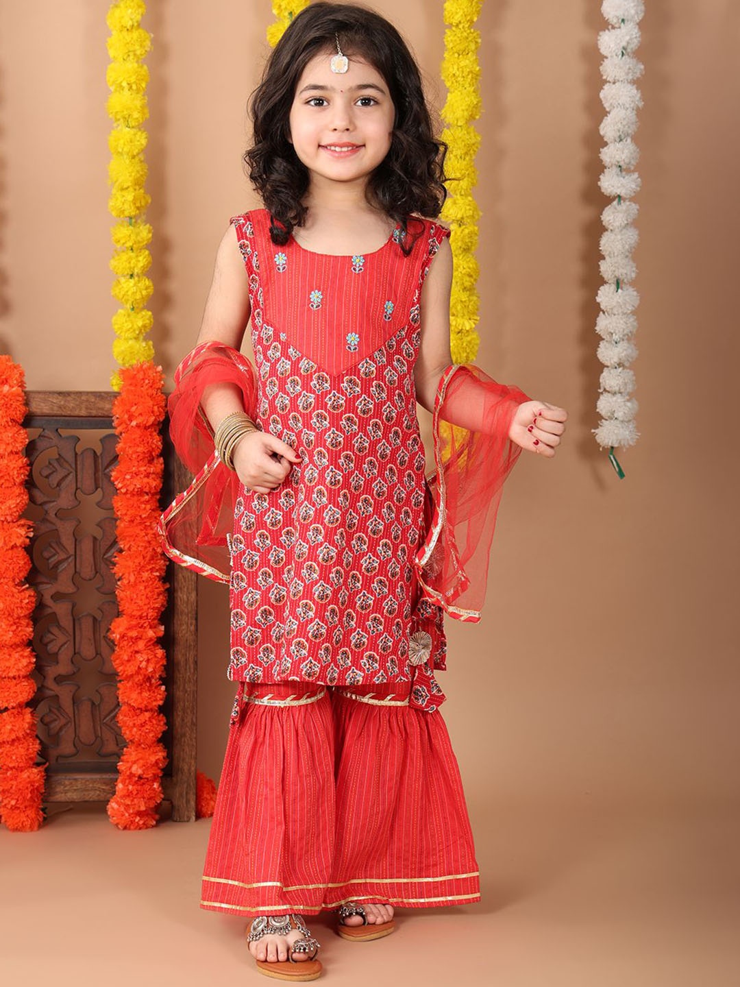 

Here&Now X Kinder Kids Girls Floral Printed Pure Cotton Kurta with Sharara Dupatta, Red