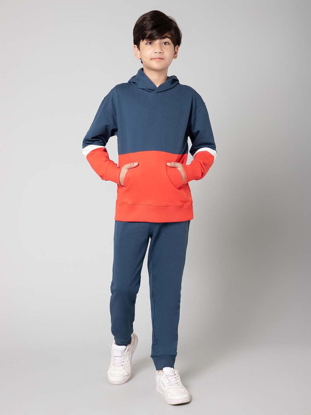 

Alan Jones Boys Colourblocked Tracksuits, Navy blue