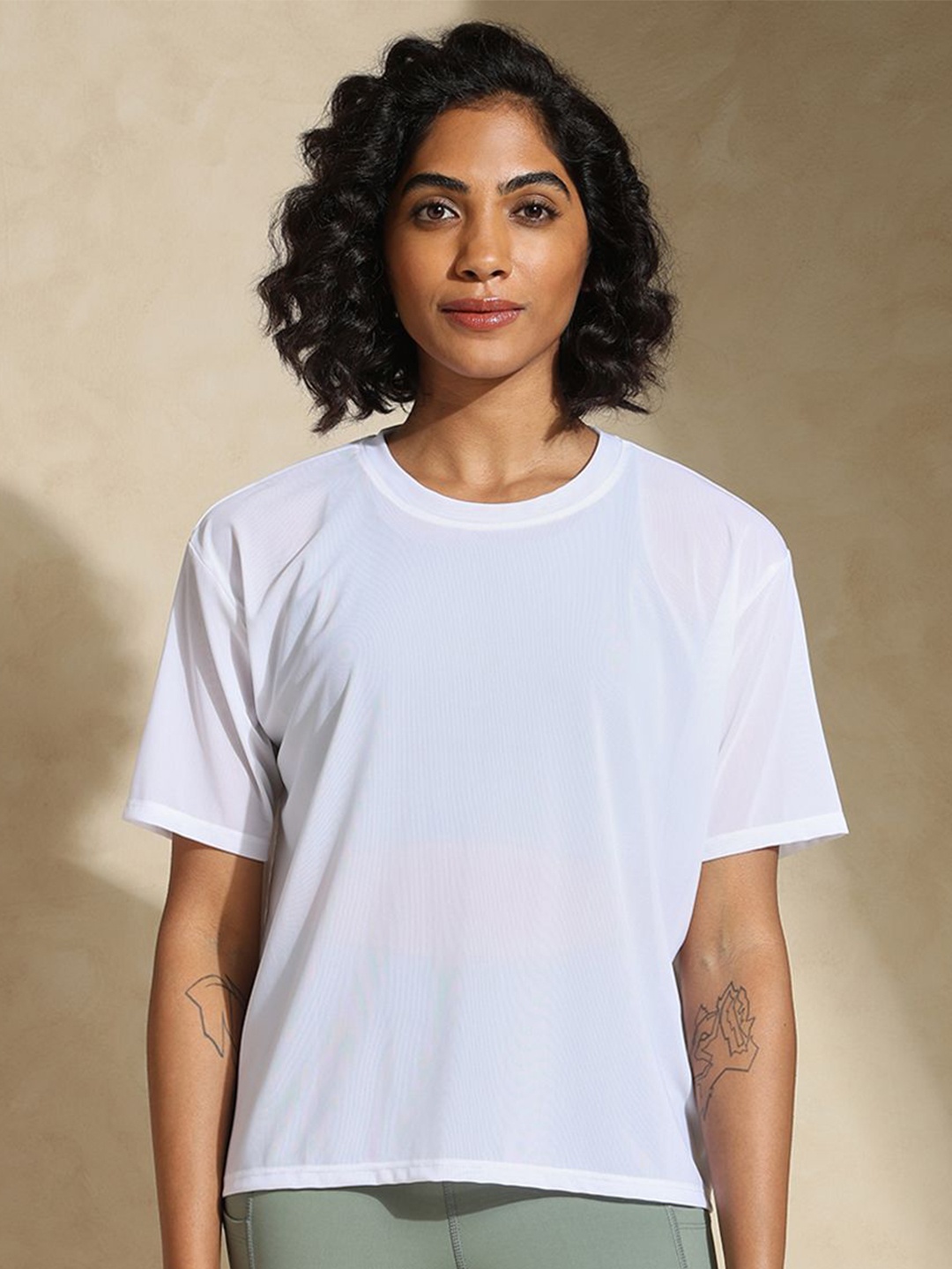 

Silvertraq Women Anti Odour Solid Round Neck Nylon T-shirt, White