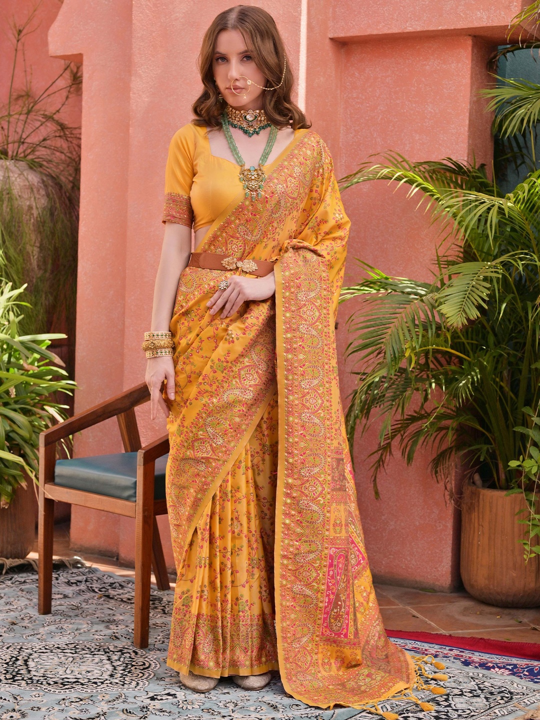 

Kandora Ethnic Motifs Woven Design Zari Pure Silk Heavy Work Saree, Yellow