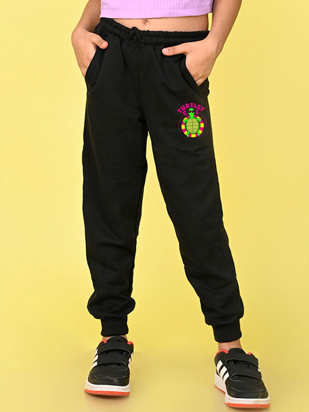 

NUSYL Girls Turtle Printed Cotton Mid Rise Joggers, Black