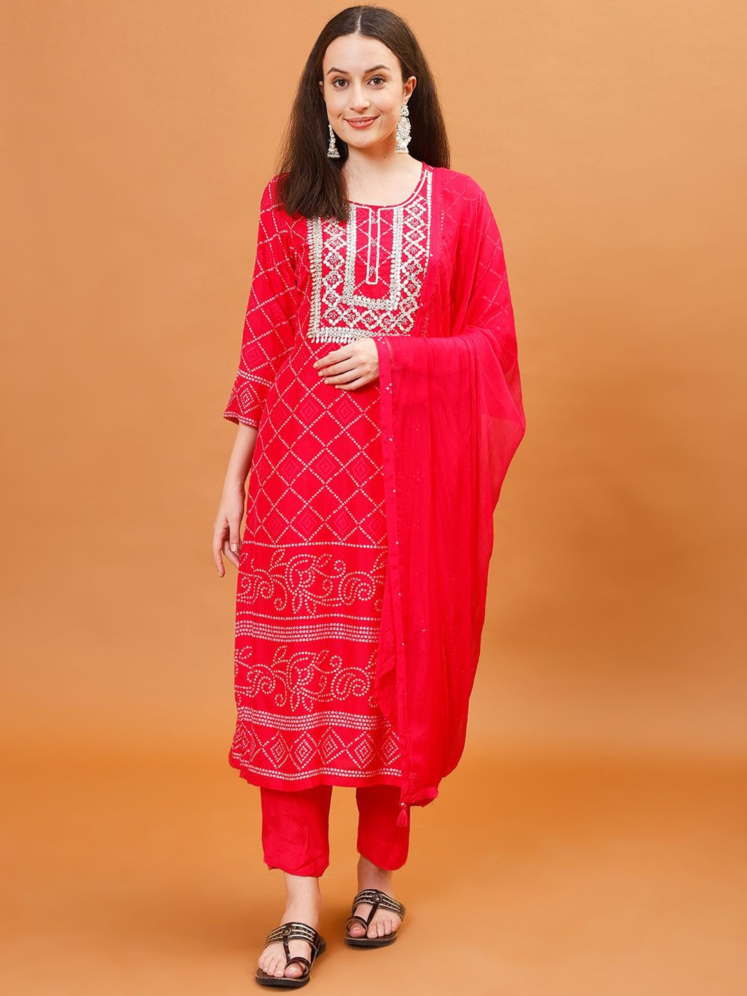 

Meena Bazaar Bandhani Printed Regular Thread Work Kurta With Trouser With Dupatta, Pink