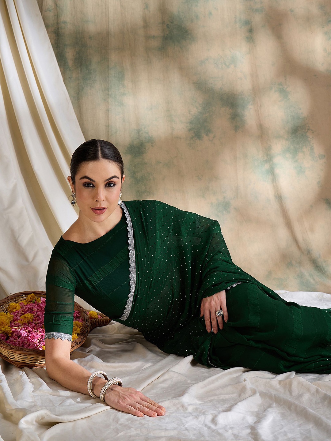 

Sangria Embellished Saree With Blouse Piece, Green