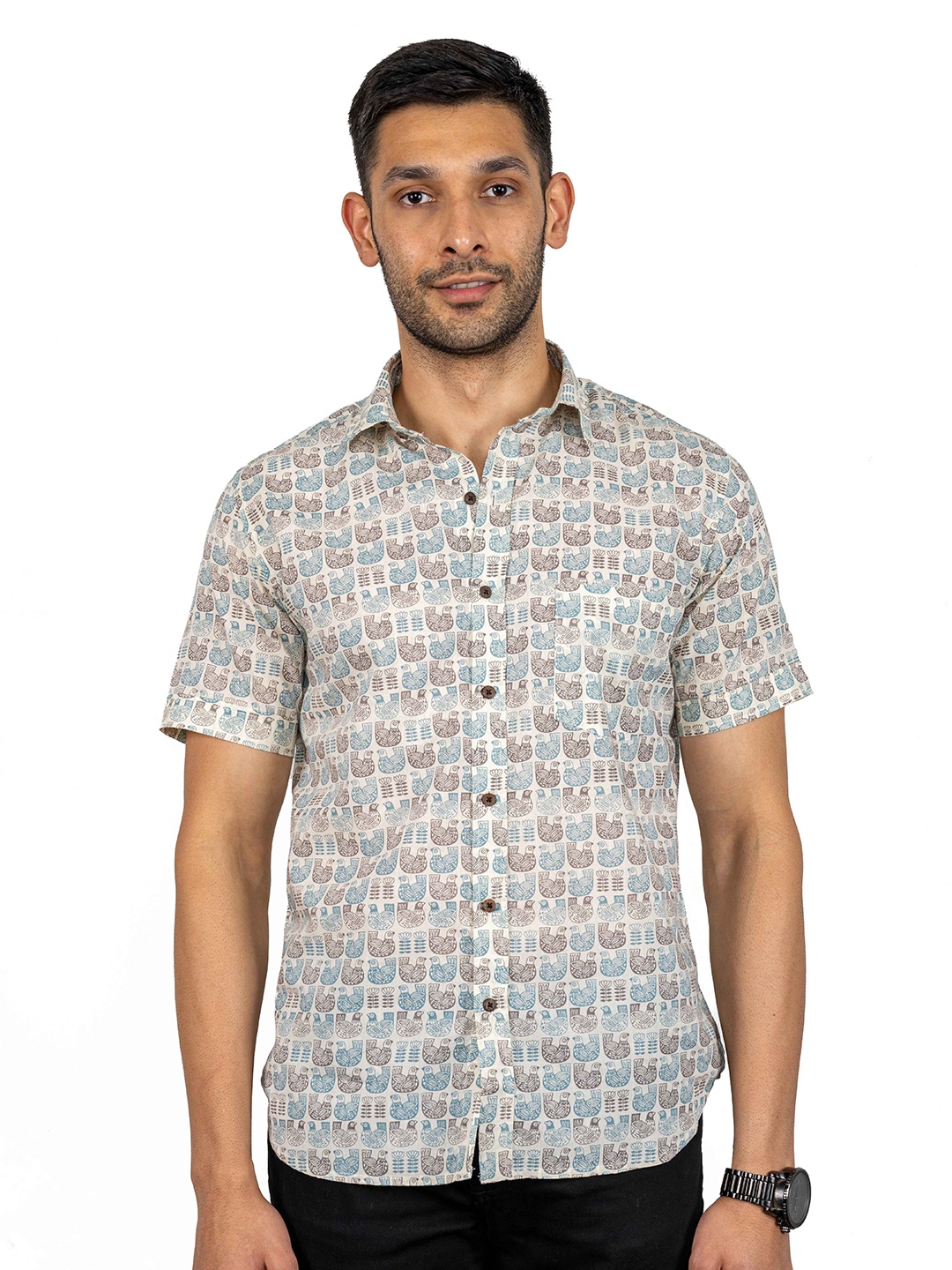 

OnlyMenGrooming Men Modern Spread Collar Abstract Printed Cotton Casual Shirt, Beige