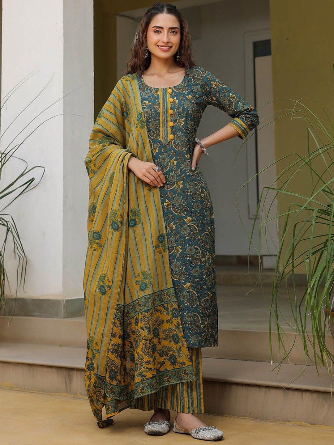 

Anastay Clothing Women Floral Printed Regular Pure Cotton Kurta with Palazzos & Dupatta, Teal