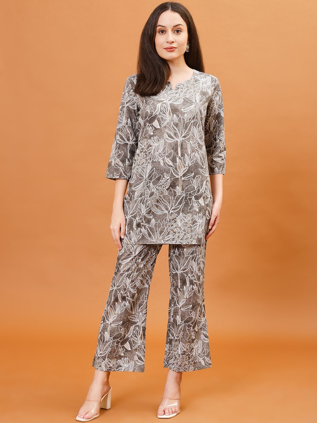 

Meena Bazaar Floral Printed Round Neck Three-Quarter Sleeves Top & Trouser, Grey