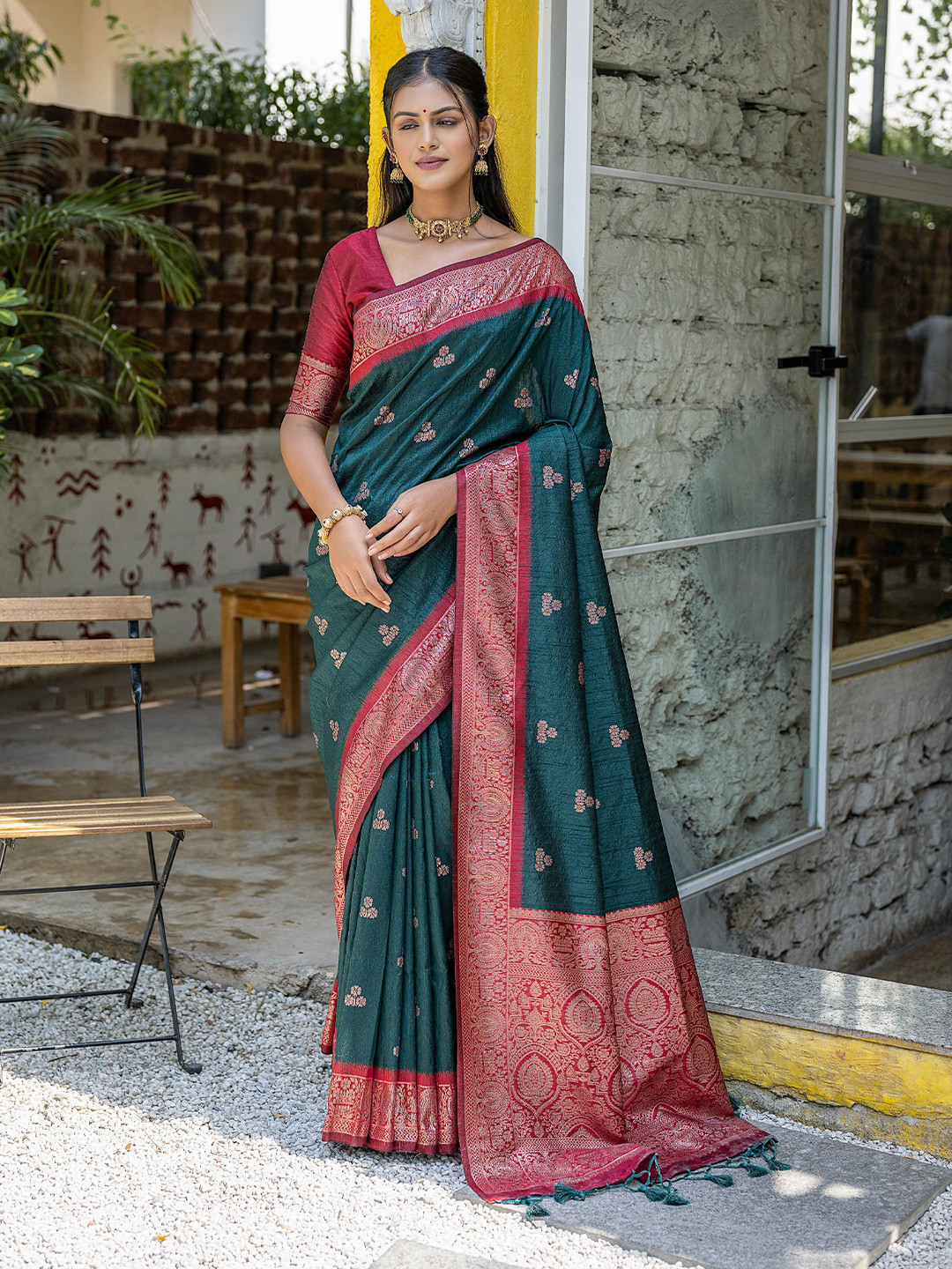 

Kandora Woven Design Zari Pure Silk Banarasi Saree, Green