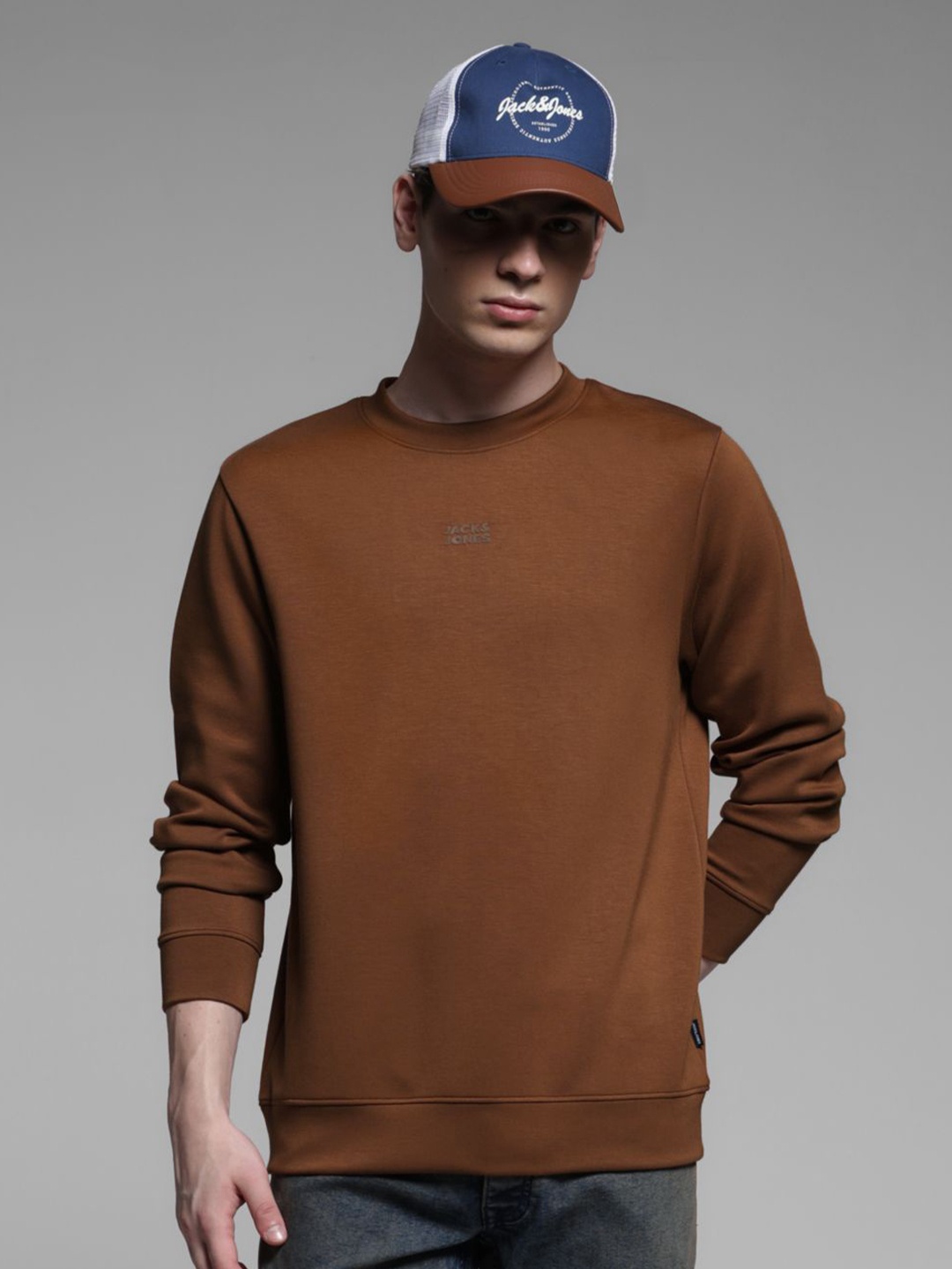 

Jack & Jones Men Solid Round Neck Pullover Sweatshirt, Brown
