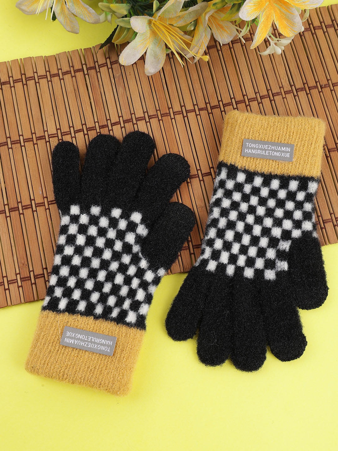 

ELLIS Unisex Patterned Acrylic Touchscreen Gloves, Yellow