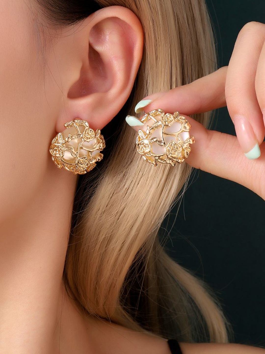 

SALTY Alluring Luxury Contemporary Studs, Gold